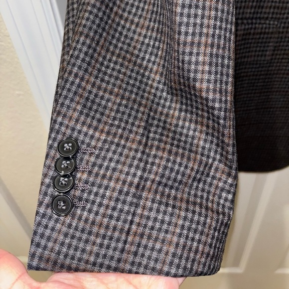 Ermenegildo Zegna 100% Wool Plaid Print Blazer for MEN​​ - Picture 9 of 15